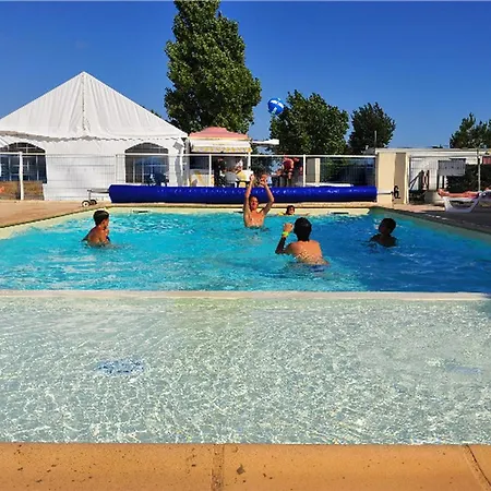 Campingplads Mobil Spacieux - 6 Pers. - Api-1-52-2770